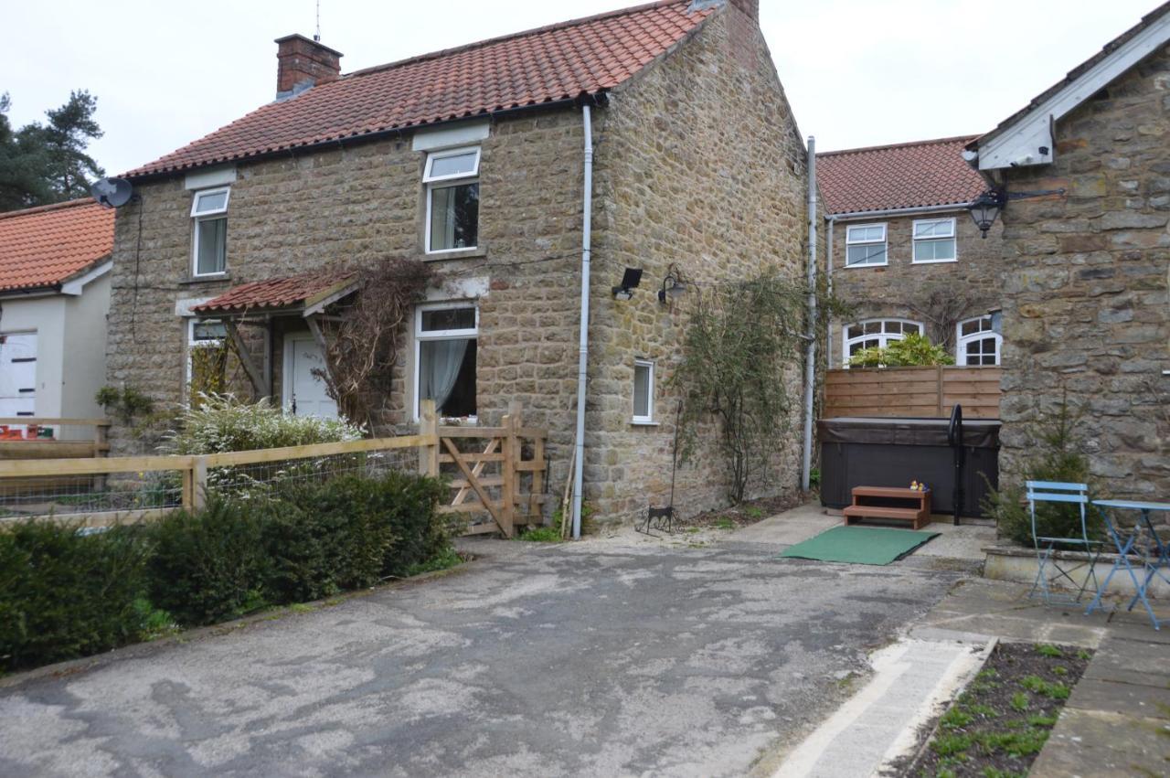 Middlehead Cottages Pickering Exteriér fotografie